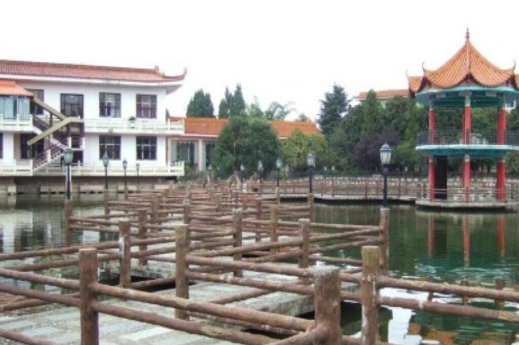 Куньмин: Kunming Xinhua International Resort Hotel&Spa