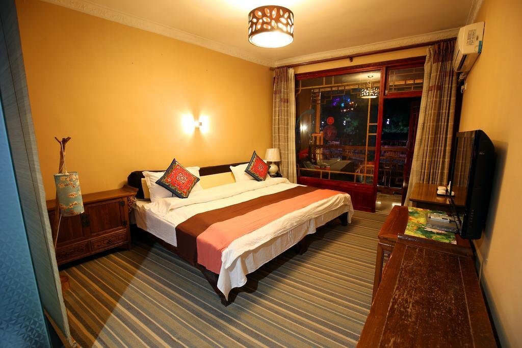Сянси: Phoenix Melody Inn
