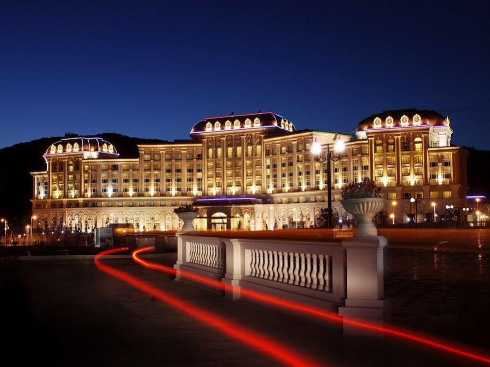 Муданьцзян: Hotel Suifenhe
