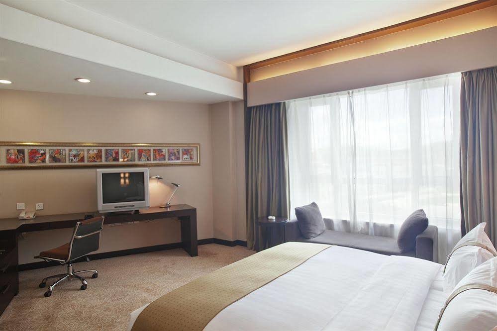 Муданьцзян: Hotel Suifenhe