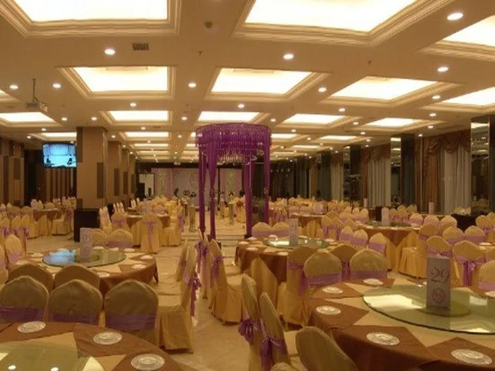 Далянь: Huaneng & Cyts Holiday