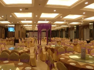 Далянь: Huaneng & Cyts Holiday