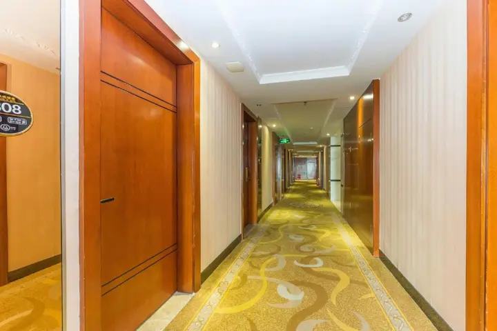 Шэньчжэнь: Liangde Hotel (Shenzhen Shajing Houting Subway Station)
