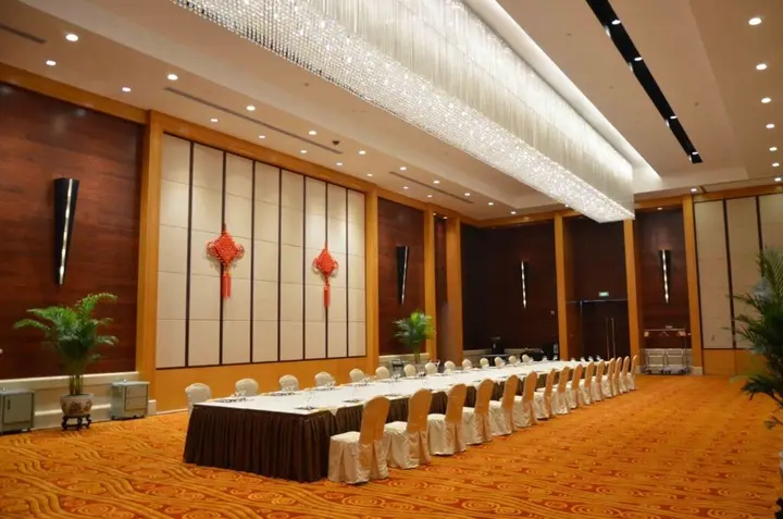 Тунляо: Liaoning Friendship Hotel