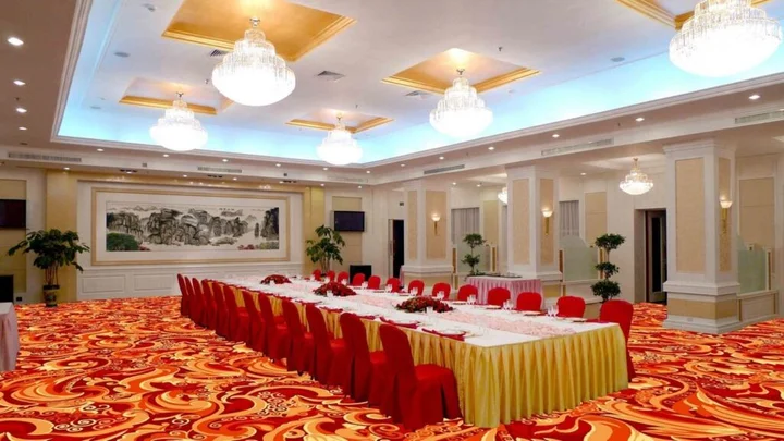 Тунляо: Liaoning Friendship Hotel