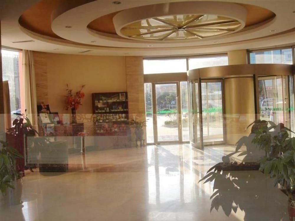 Линьи: GreenTree Inn Linyi Bus Station