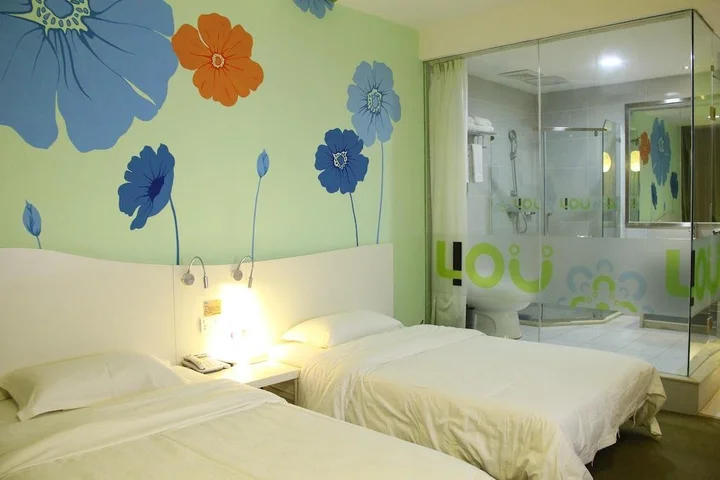 Сямынь: Xiamen For You Theme Hotel