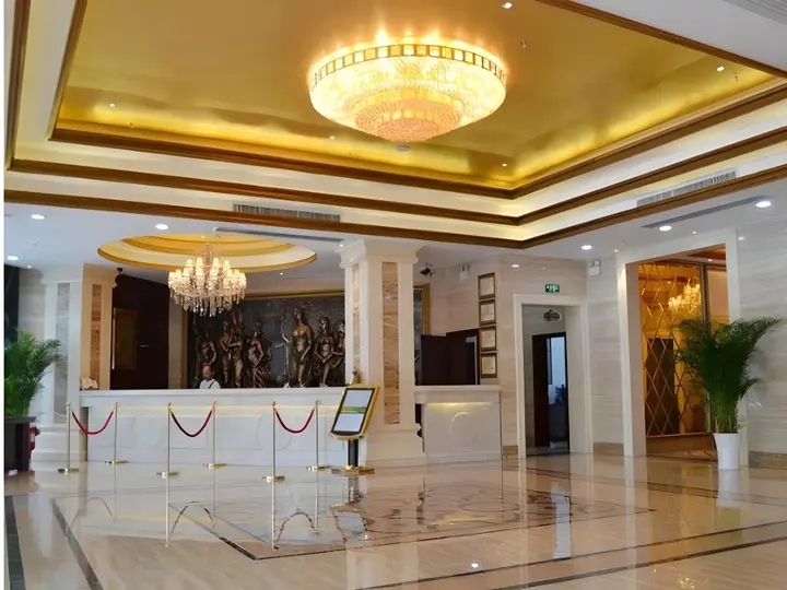 Гуйлинь: Vienna Hotel Guilin Qixing Road Branch