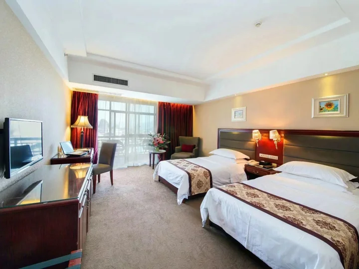 Гуйлинь: Vienna Hotel Guilin Qixing Road Branch