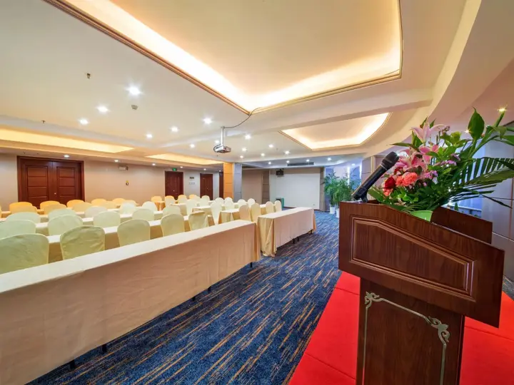 Гуйлинь: Vienna Hotel Guilin Qixing Road Branch