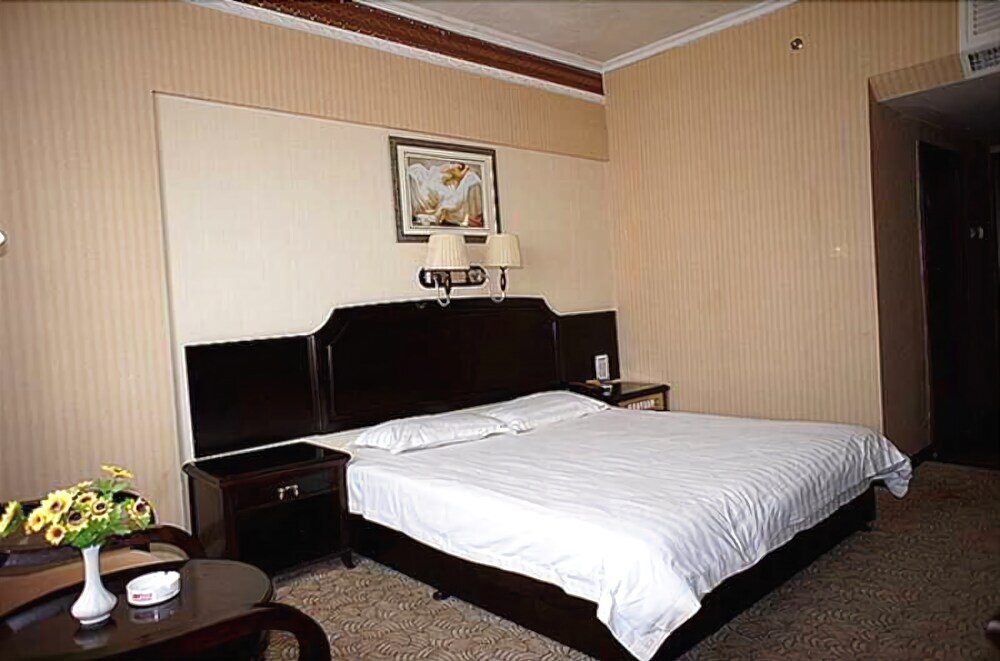 Гуйлинь: Education Hotel Guilin