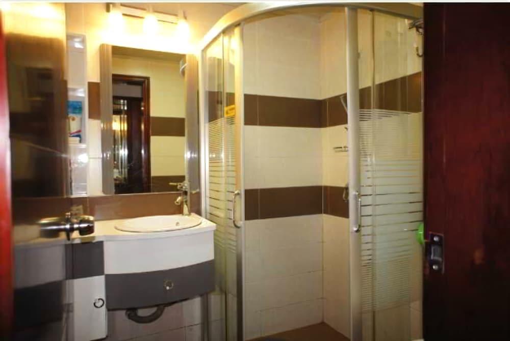 Гуйлинь: Education Hotel Guilin