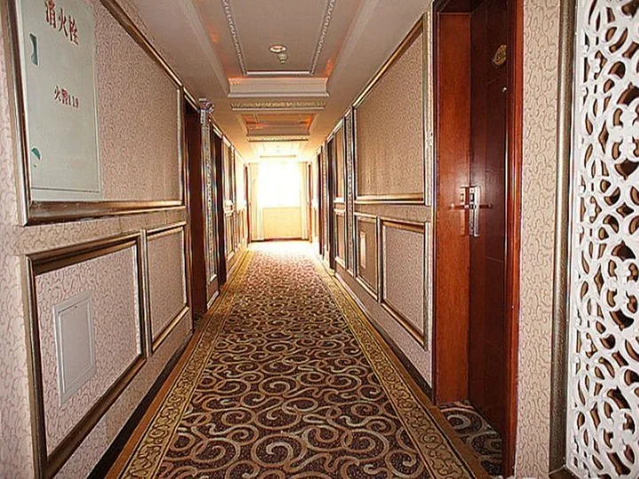 Гуйлинь: Education Hotel Guilin