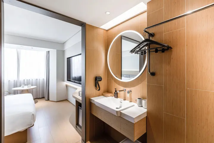 Шанхай: Ji Hotel (Shanghai Lujiabang Road Metro Station)
