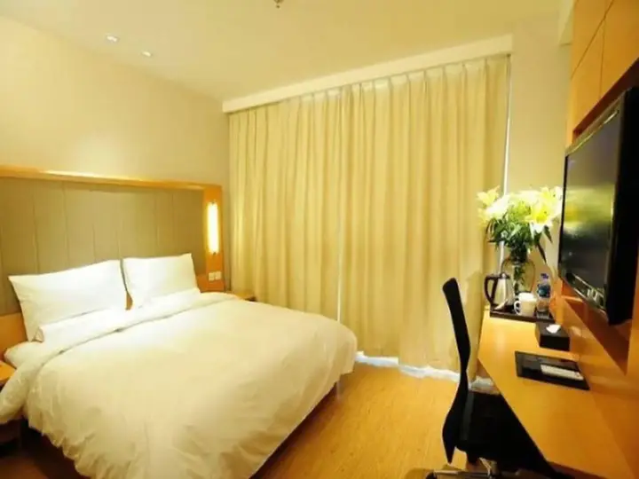 Ухань: JI Hotel (Wuhan Guanggu Plaza)