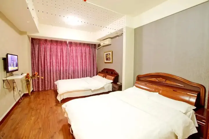 Шэньян: 72 Apartment (Shenyang Yishijie Furniture Building A)