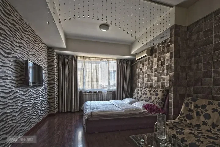 Шэньян: 72 Apartment (Shenyang Yishijie Furniture Building A)