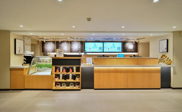 Харбин: Hanting Hotel Harbin Railway Station Square