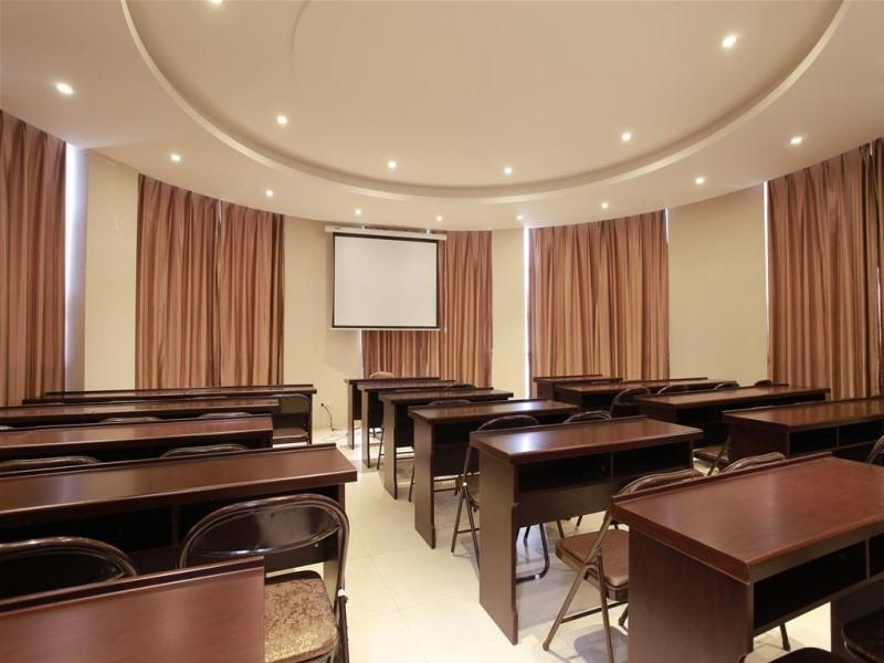 Чанчжоу: GreenTree Inn Changzhou East Nanhuan Road Business Hotel