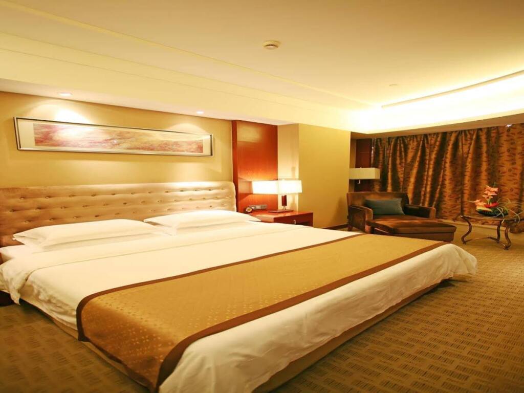 Чунцин: Chongqing Tianlai Apartment