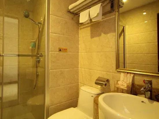Яншо: Junlin Hotel (Yangshuo West Street Central Plaza Branch)