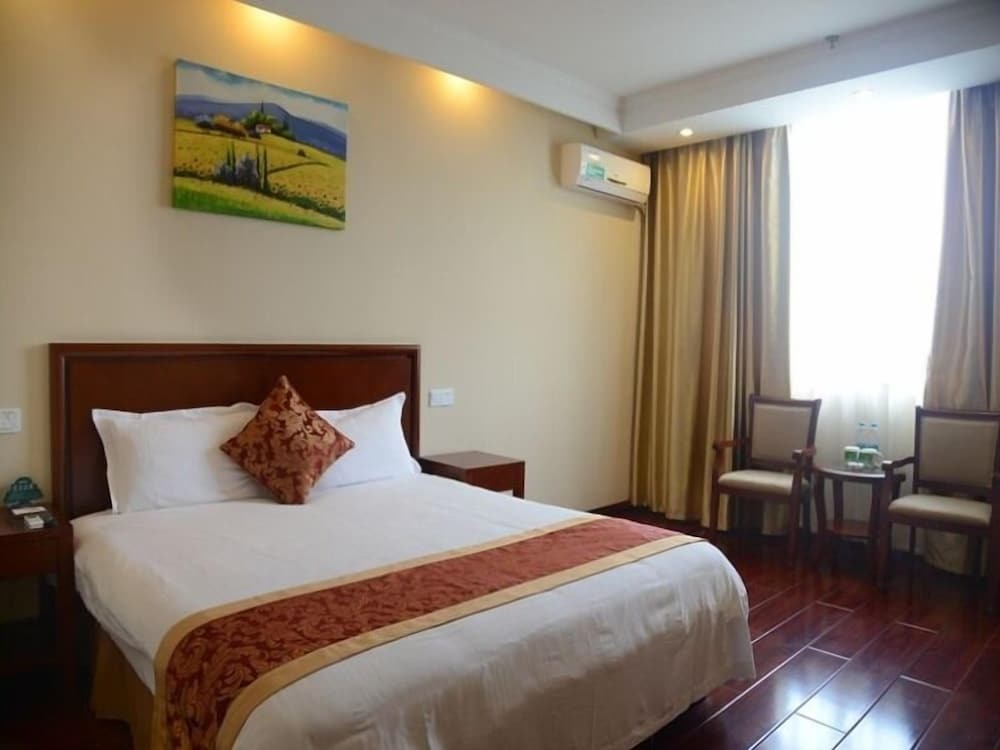 Хуаншань: GreenTree Inn Huangshan Tunxi Old Street Business Hotel