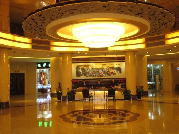 Куньмин: Kunming Zhong Huang Hotel
