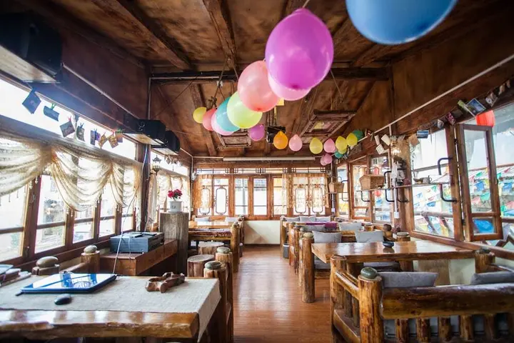 Шангри-Ла: Shangri-La Home Inn