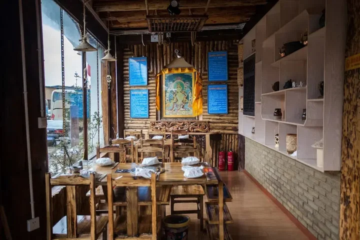 Шангри-Ла: Shangri-La Home Inn