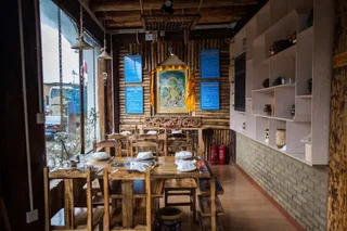 Шангри-Ла: Shangri-La Home Inn