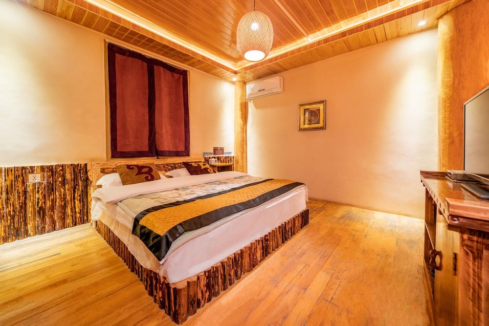 Шангри-Ла: Shangri-La Home Inn