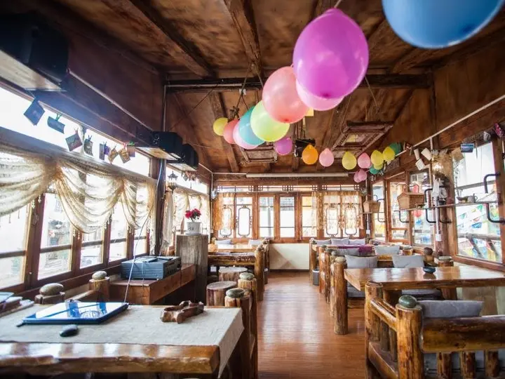 Шангри-Ла: Shangri-La Home Inn
