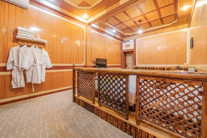 Шангри-Ла: Shangri-La Home Inn