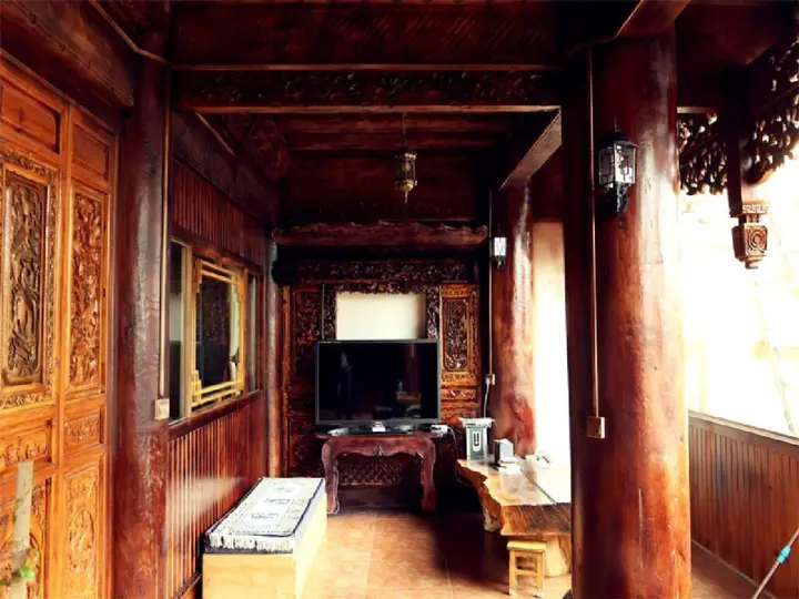 Шангри-Ла: Shangri-La Home Inn