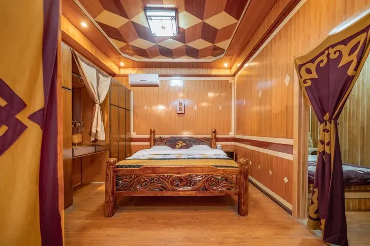 Шангри-Ла: Shangri-La Home Inn