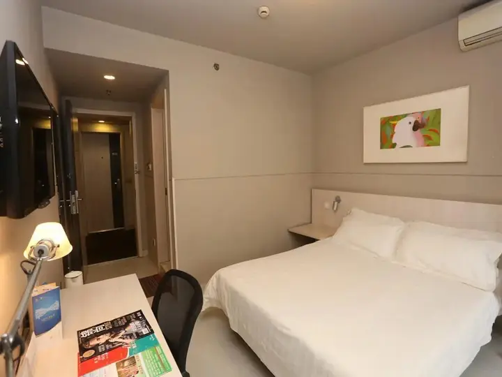 Чэнду: Jinjiang Inn Chengdu Baiguolin Railway Station