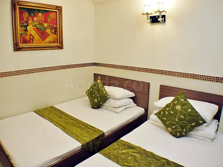 Гонконг: J2 Guest House