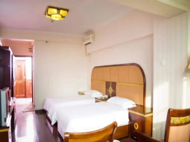 Наньнин: Nanning Gold Red Forest Hotel