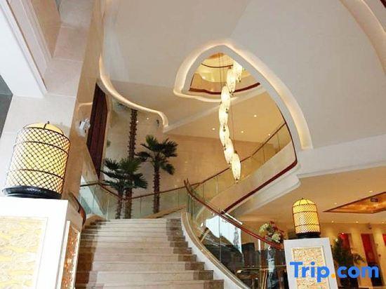 Ухань: Wuhan Canglong Avenue High-speed Railway Kerry International Hotel