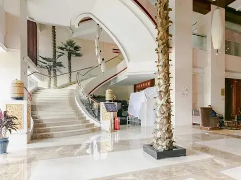 Ухань: Wuhan Canglong Avenue High-speed Railway Kerry International Hotel