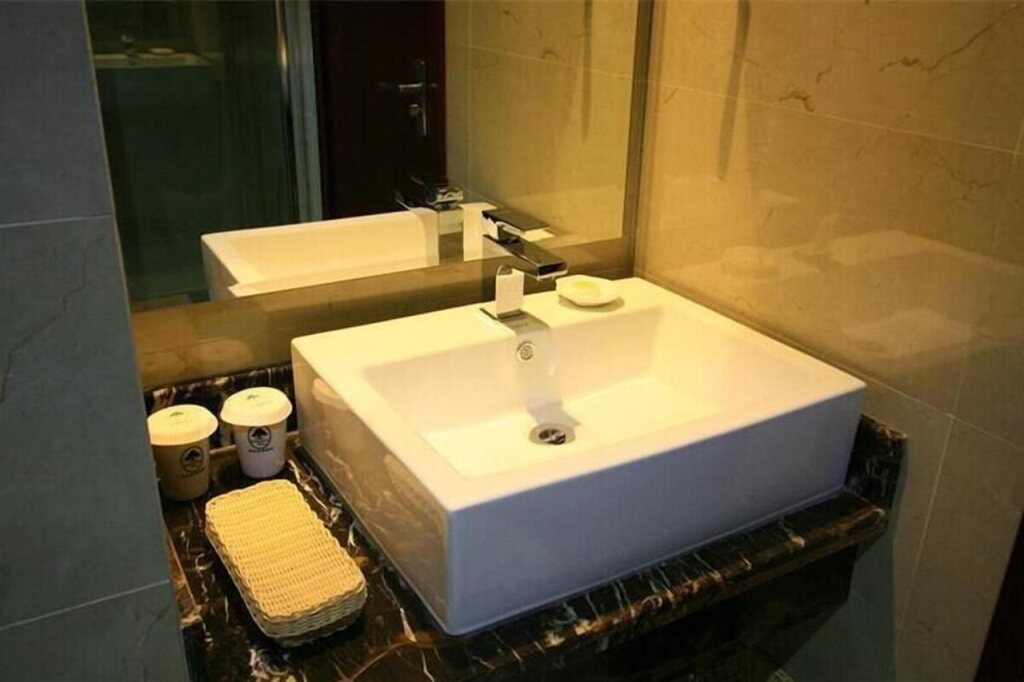 Шаоксинг: GreenTree Inn Shaoxing Keqiao Xingyue Road Zhongqing Building Hotel
