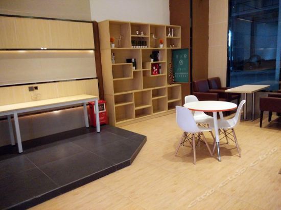 Фошань: 7 Days Inn Premium-Foshan Lecong Furniture Mall Branch