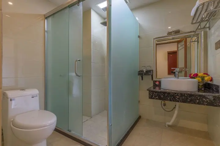 Шангри-Ла: Shuizhuang Hotel