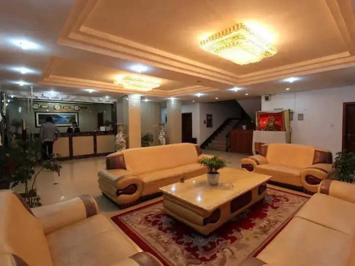 Шангри-Ла: Shuizhuang Hotel