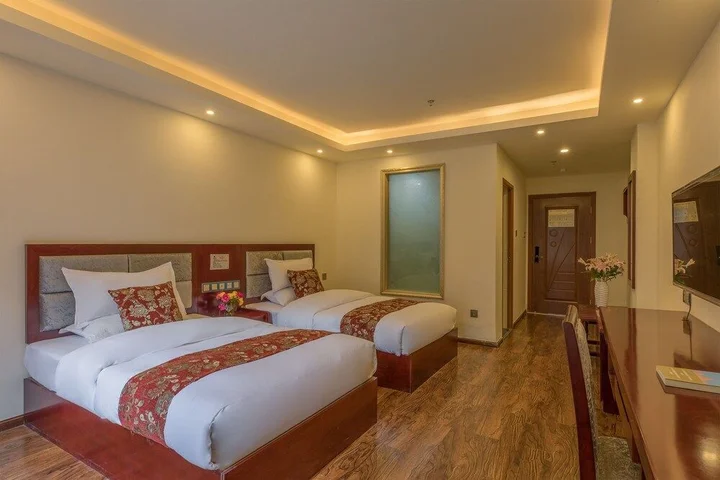 Шангри-Ла: Shuizhuang Hotel