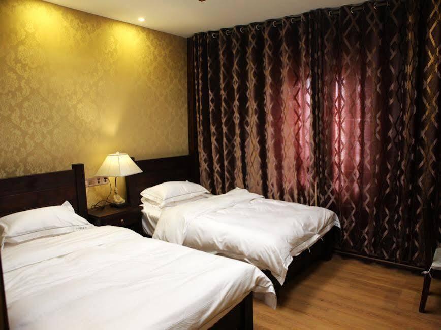 Шангри-Ла: Zifengxuan Boutique Inn
