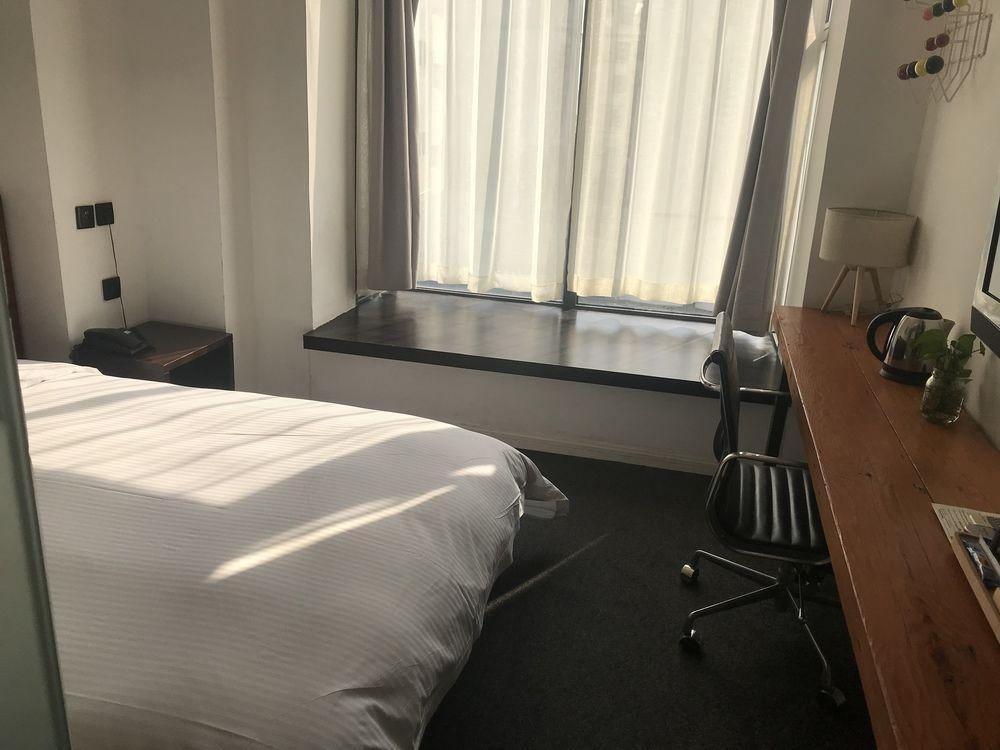 Шанхай: 8 Art Hotel on the Bund
