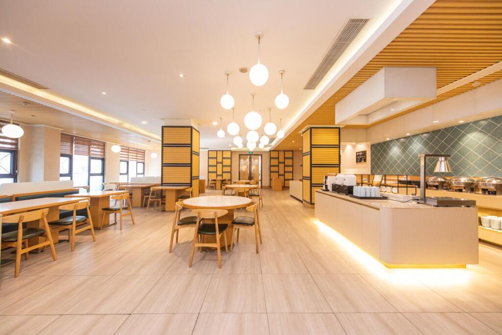 Ханчжоу: JI Hotel (Hangzhou West Lake Hubin Jiefang Road)
