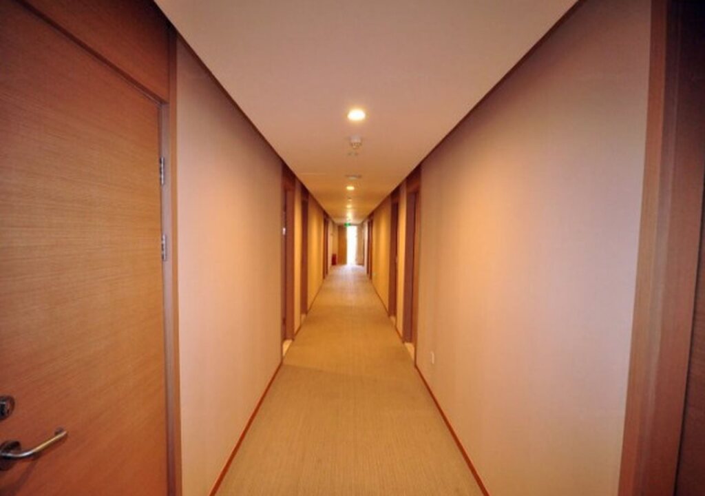 Ханчжоу: JI Hotel (Hangzhou West Lake Hubin Jiefang Road)