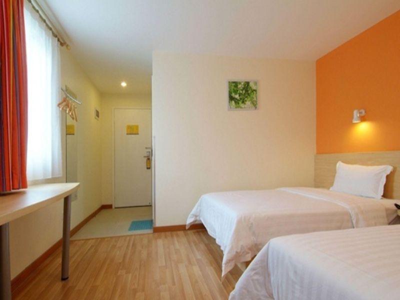 Далянь: 7 Days Inn (Dalian Chunliu Xi'nan Road)